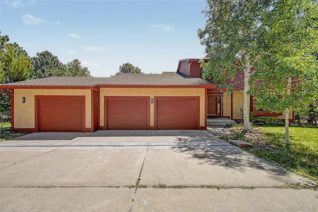 725 Country Drive Monument CO 80132