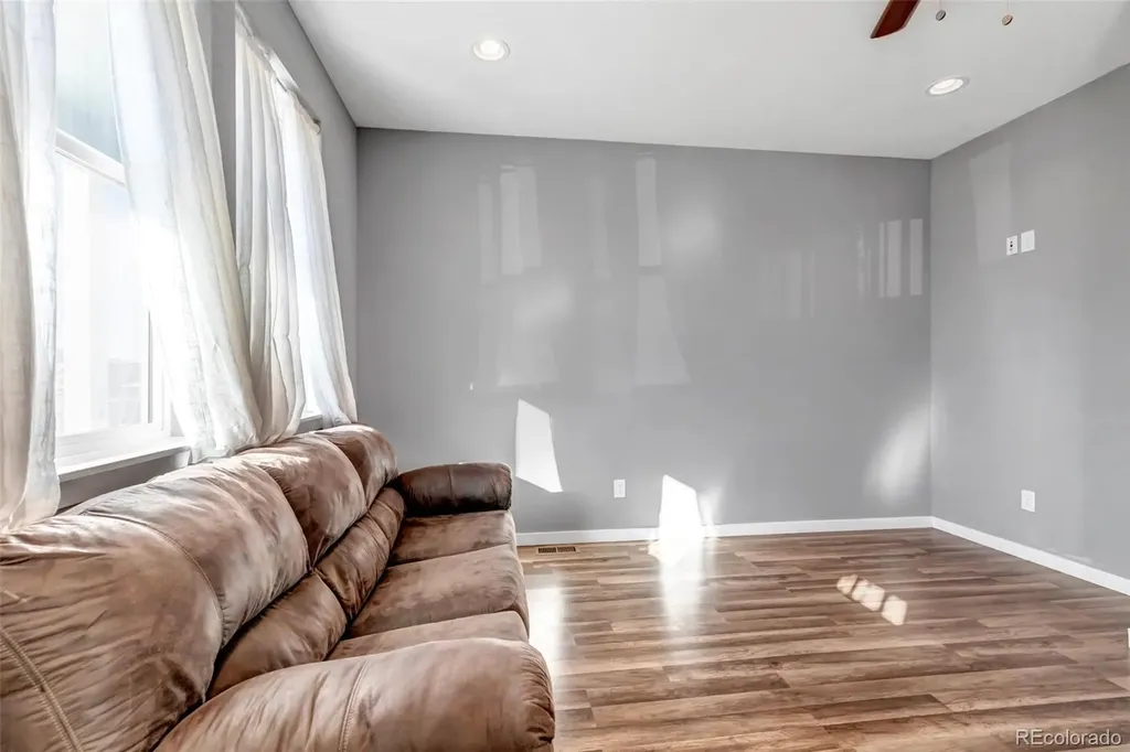 436 S 3rd Avenue Deer Trail CO 80105