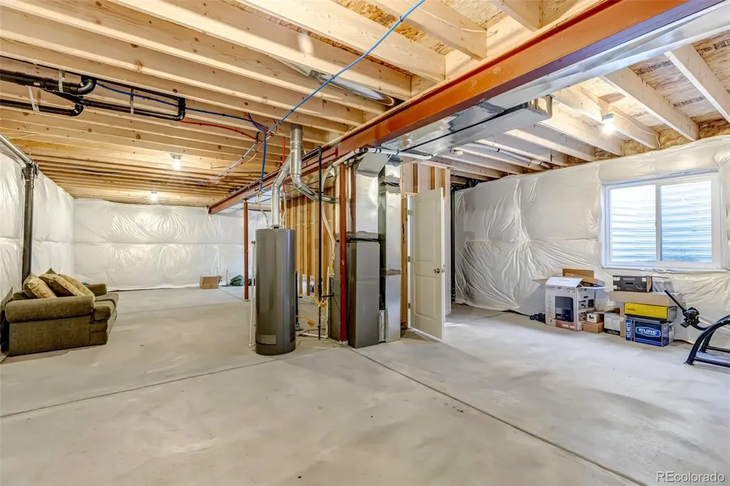436 S 3rd Avenue Deer Trail CO 80105