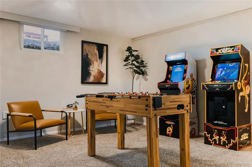 5390 Raritan Way Denver CO 80221