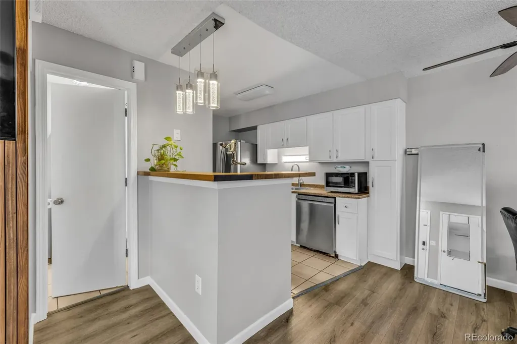 1830 Newland Court Lakewood CO 80214