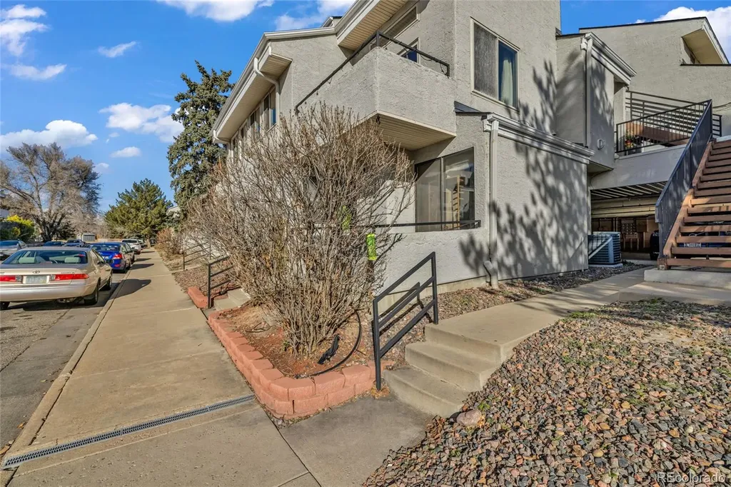 1830 Newland Court Lakewood CO 80214