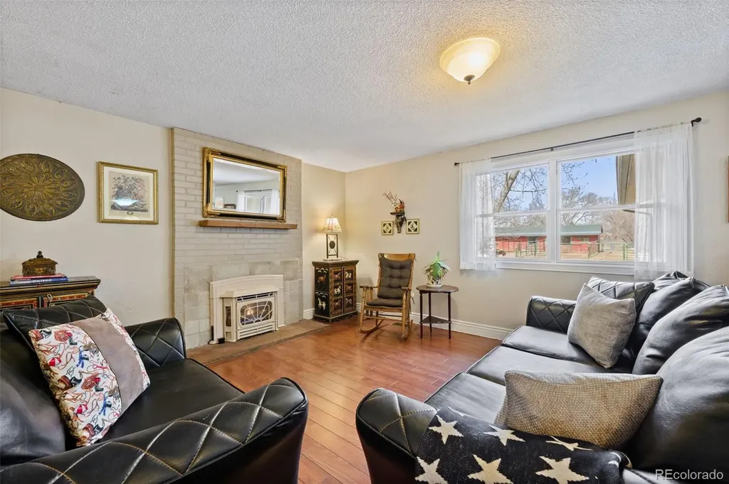 6263 Laodicea Road Longmont CO 80503