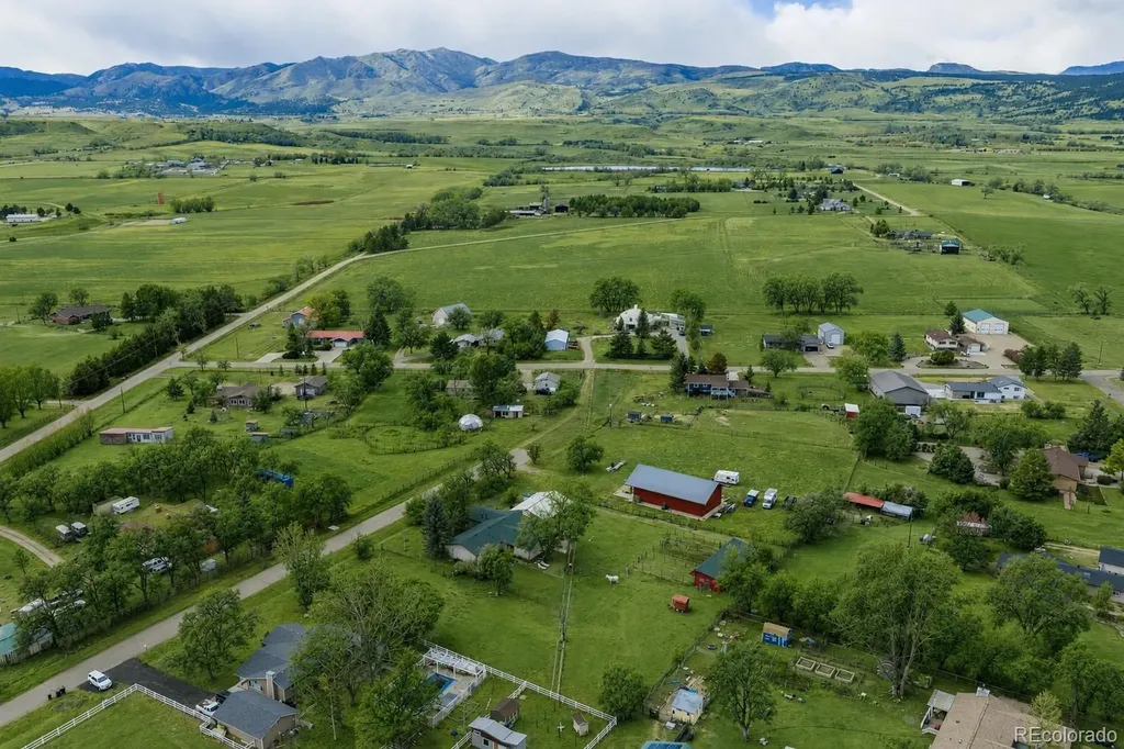 6263 Laodicea Road Longmont CO 80503