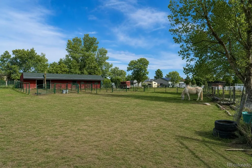 6263 Laodicea Road Longmont CO 80503