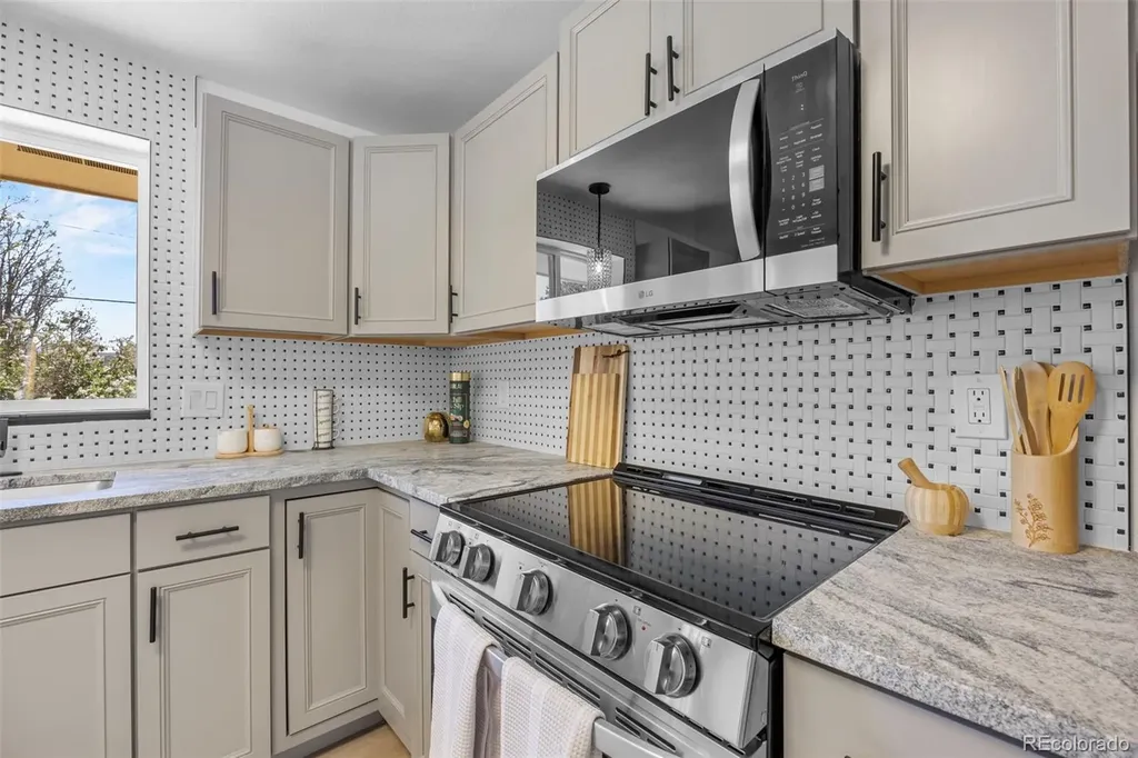 10018 W 60th Avenue Arvada CO 80004