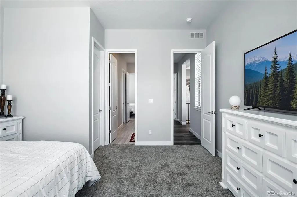 9538 Bear River Street Littleton CO 80125