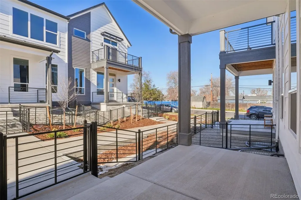 3122 W Bonfils Place Denver CO 80236