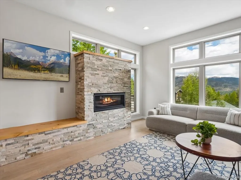 25 Wildernest Court Silverthorne CO 80498