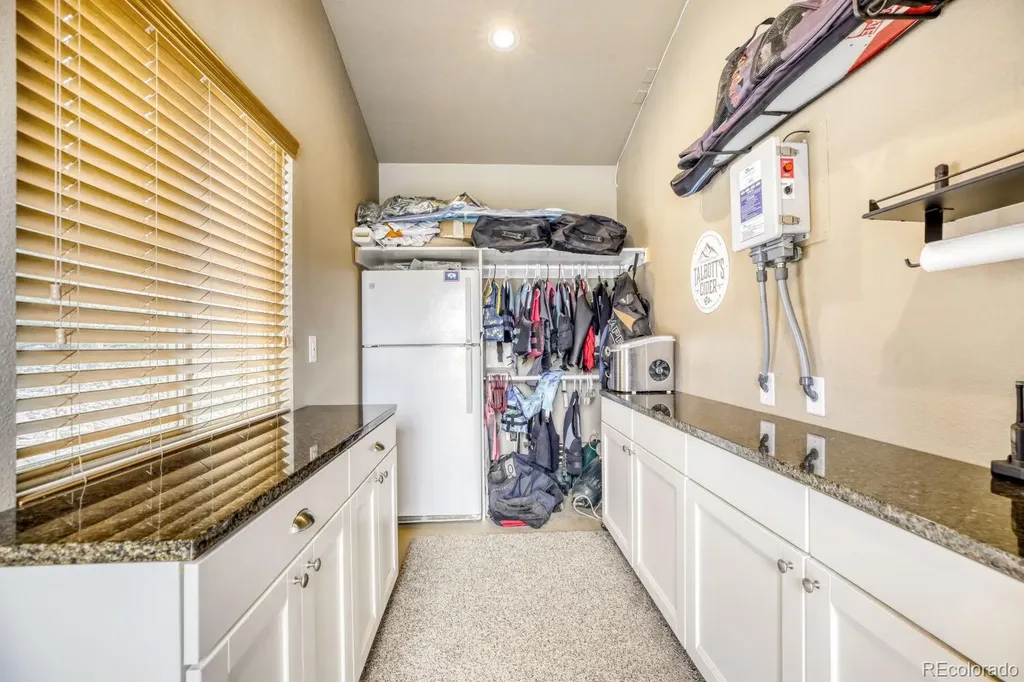 5759 Pelican Shores Drive Longmont CO 80504