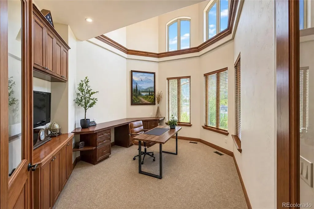5759 Pelican Shores Drive Longmont CO 80504