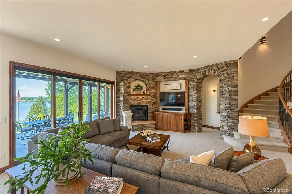 5759 Pelican Shores Drive Longmont CO 80504