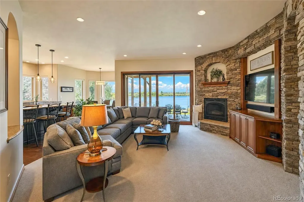 5759 Pelican Shores Drive Longmont CO 80504