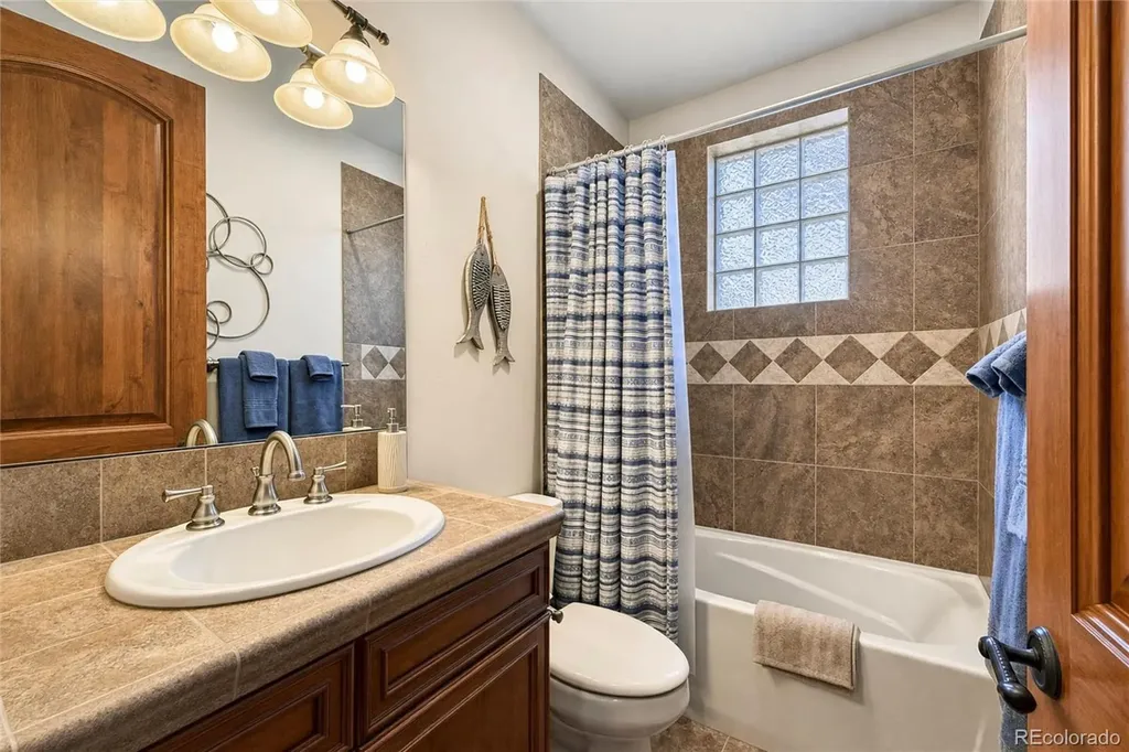 5759 Pelican Shores Drive Longmont CO 80504