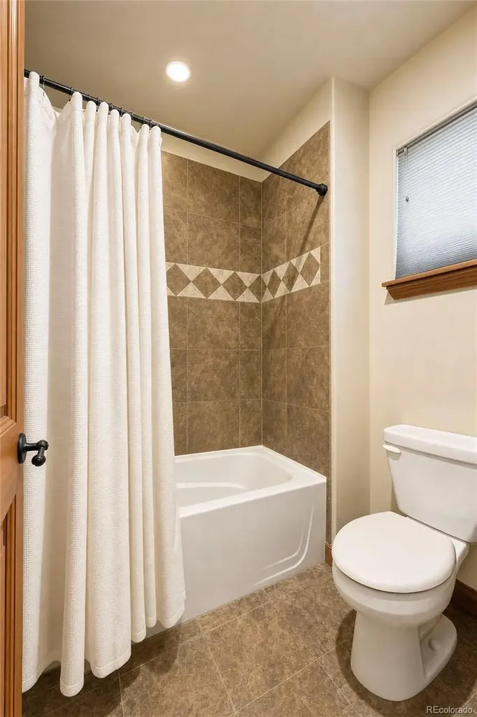 5759 Pelican Shores Drive Longmont CO 80504