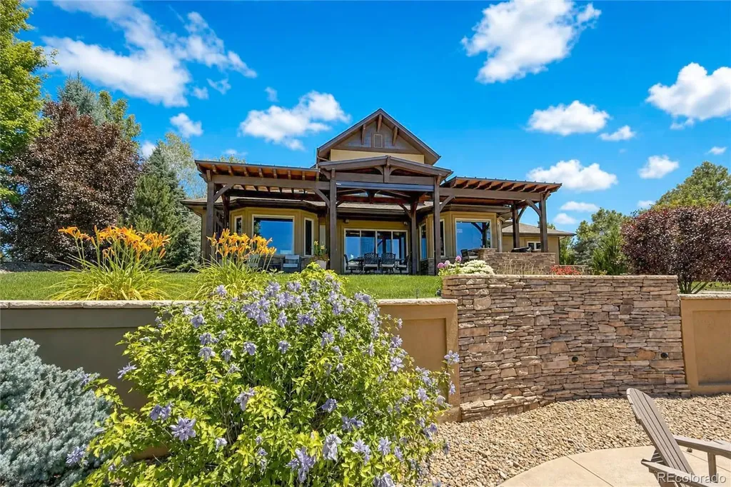 5759 Pelican Shores Drive Longmont CO 80504