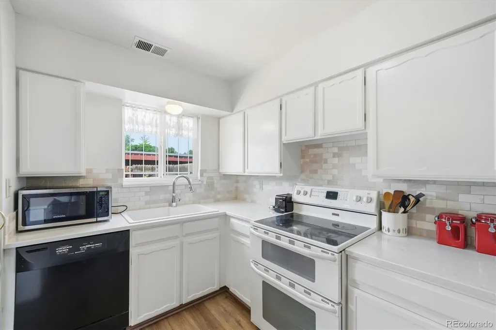 5583 S Lowell Boulevard Littleton CO 80123