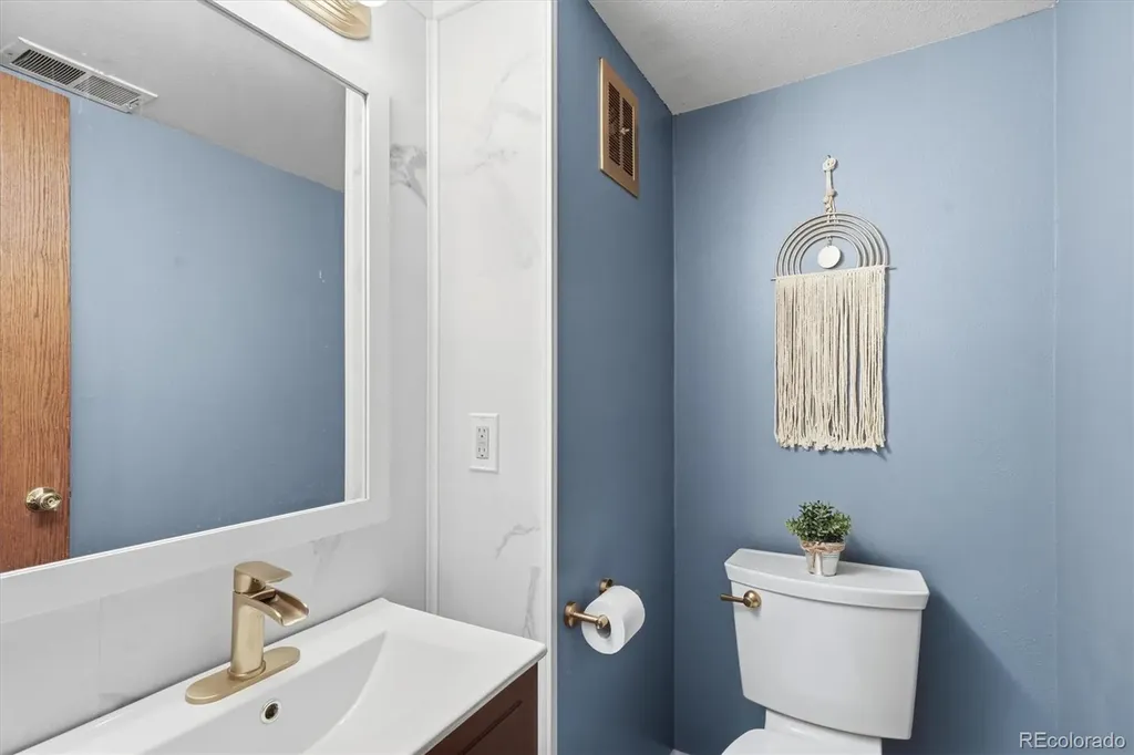 5583 S Lowell Boulevard Littleton CO 80123