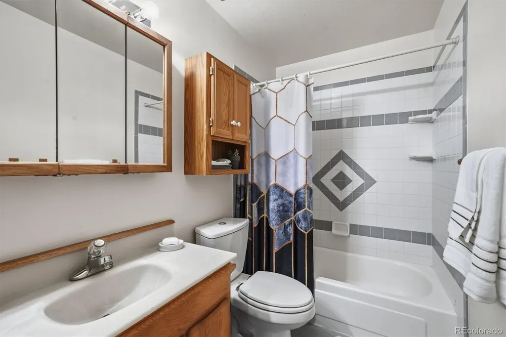 5583 S Lowell Boulevard Littleton CO 80123