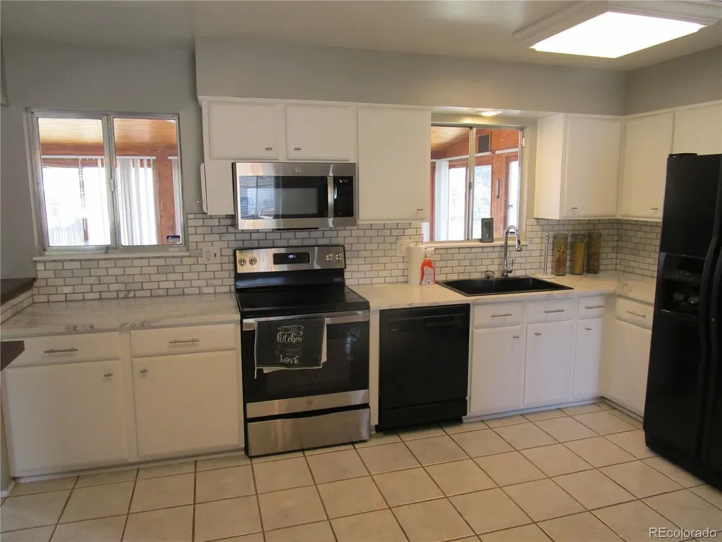 1093 S Macon Way Aurora CO 80012