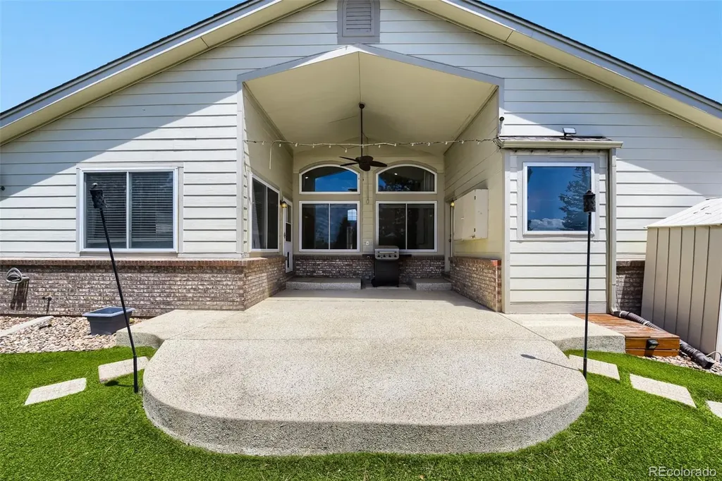 6686 Solana Drive Castle Pines CO 80108