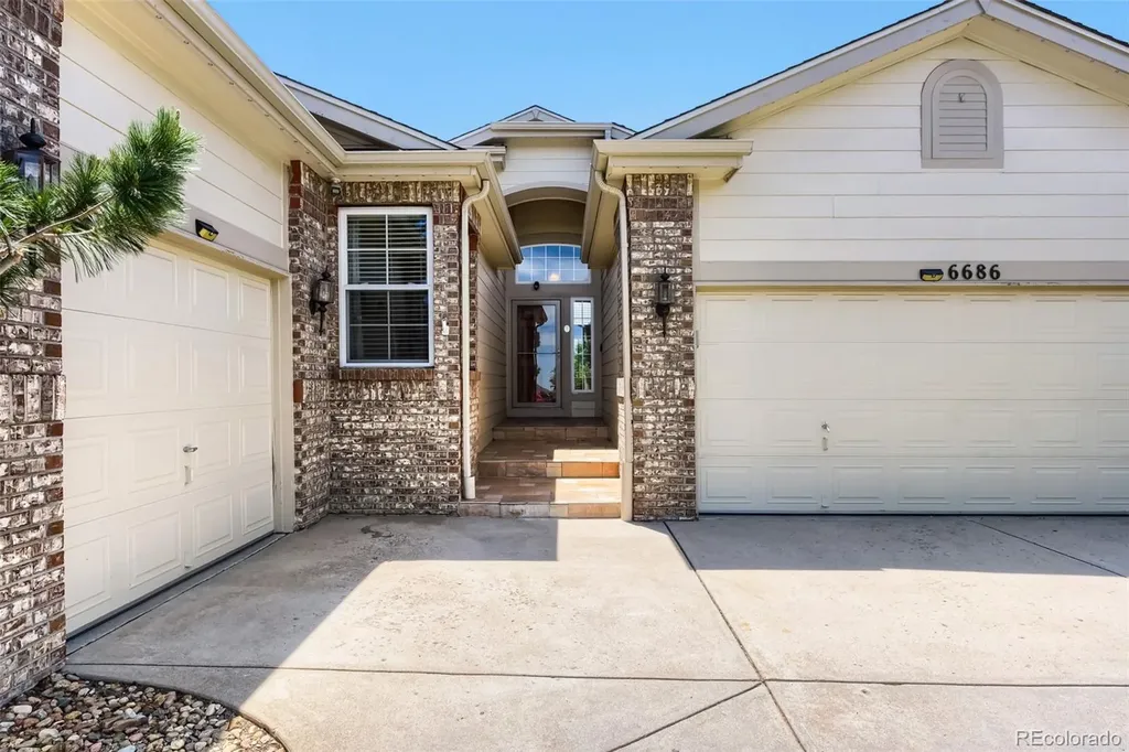 6686 Solana Drive Castle Pines CO 80108