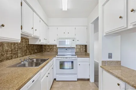 7110 S Gaylord Street Centennial CO 80122