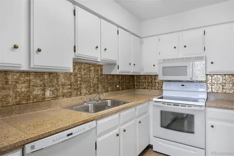 7110 S Gaylord Street Centennial CO 80122