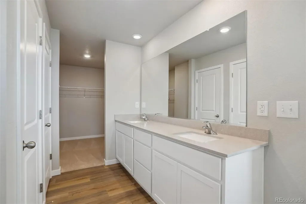 48260 Shetland Drive Bennett CO 80102