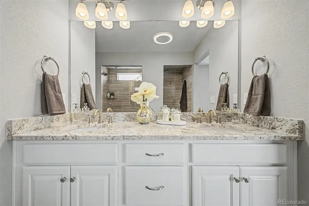 8102 Adams Fork Avenue Littleton CO 80125