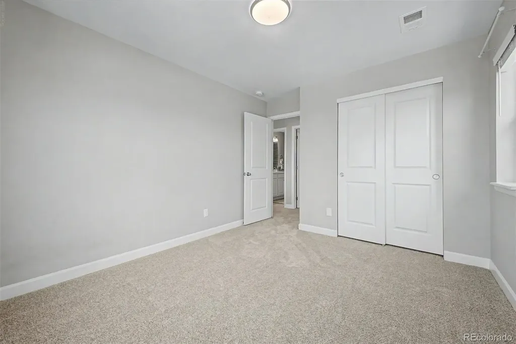 8102 Adams Fork Avenue Littleton CO 80125
