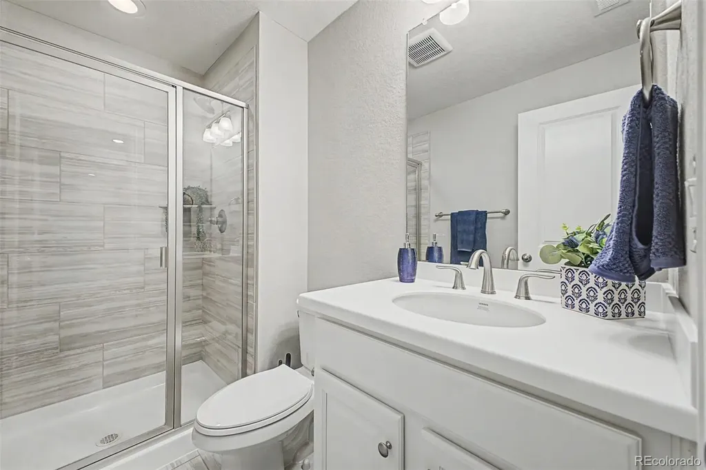 8102 Adams Fork Avenue Littleton CO 80125