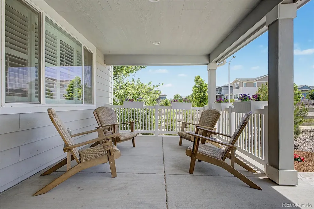 8102 Adams Fork Avenue Littleton CO 80125