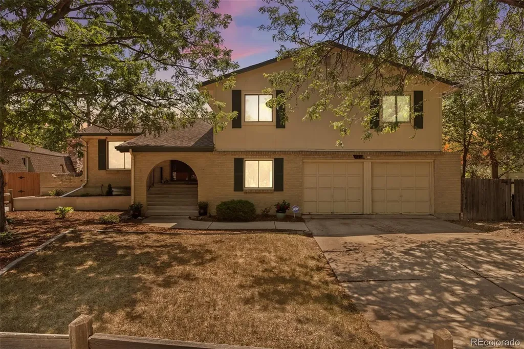 8412 Newland Drive Arvada CO 80003