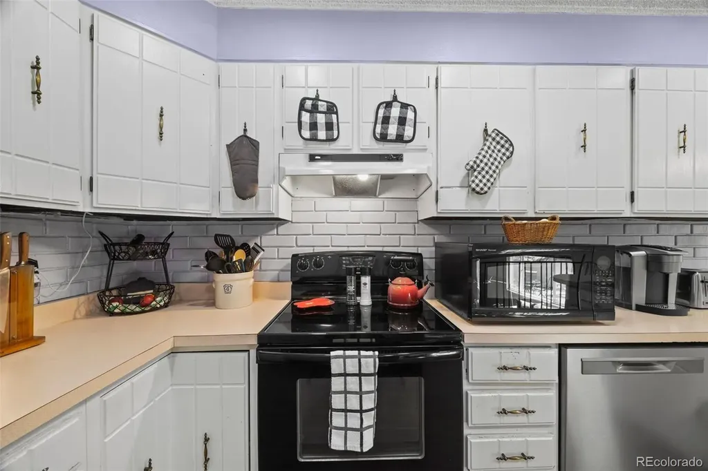 8412 Newland Drive Arvada CO 80003
