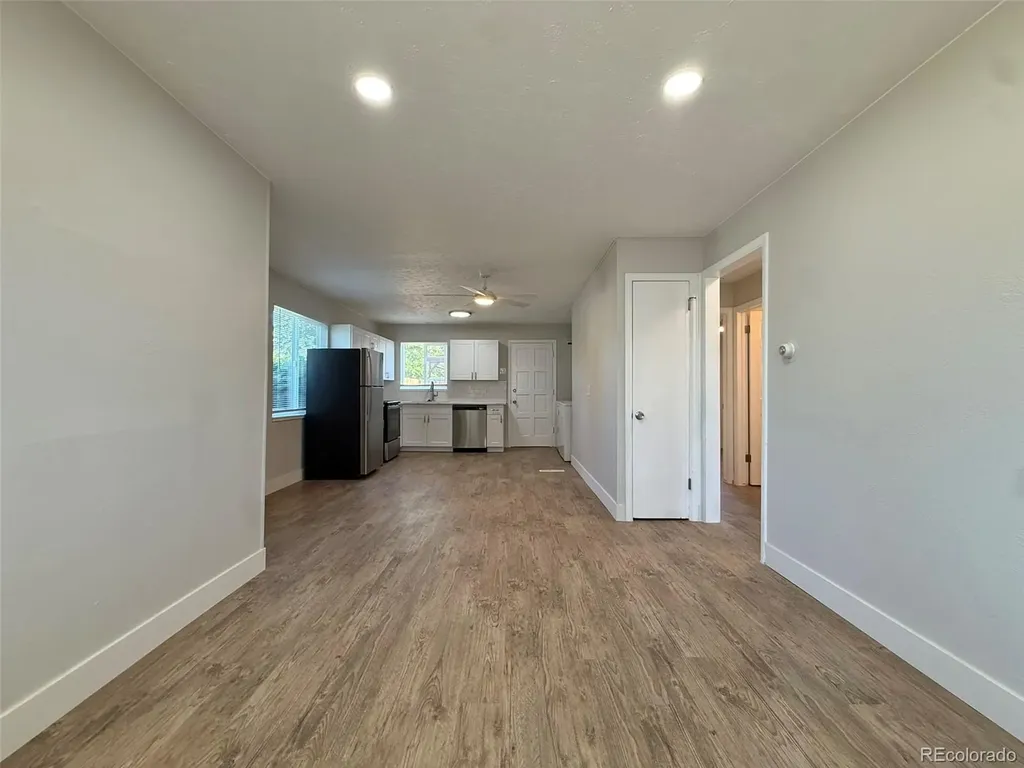 906 Nome Street Aurora CO 80010