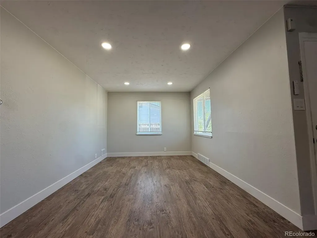 906 Nome Street Aurora CO 80010