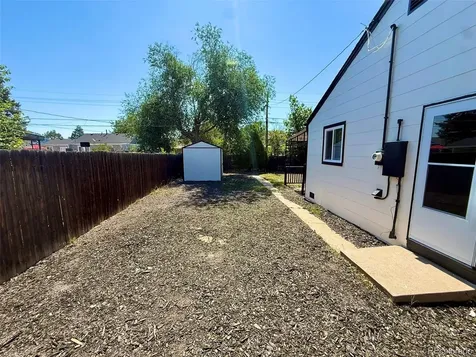 906 Nome Street Aurora CO 80010