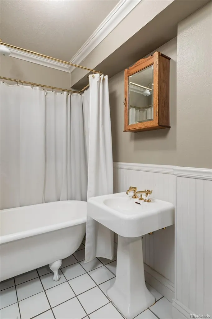88 W Irvington Place Denver CO 80223