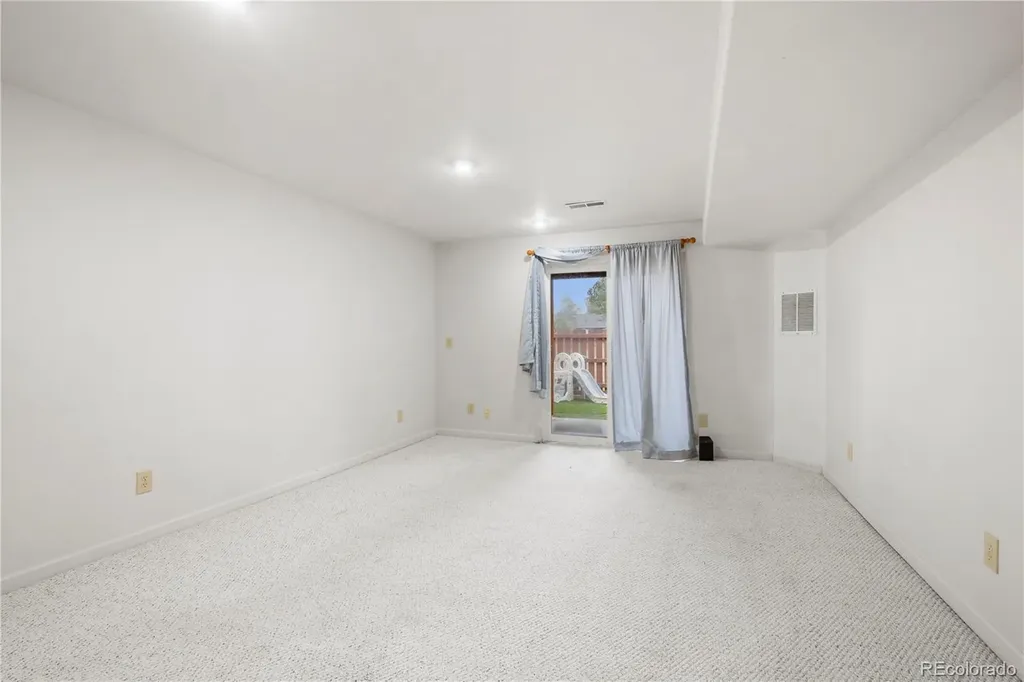 1242 S Idalia Street Aurora CO 80017