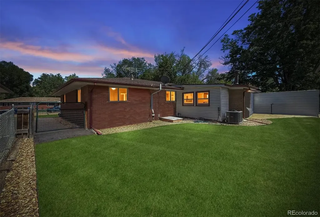 1721 Emery Street Longmont CO 80501