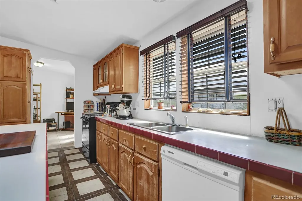 587 Roberts Road Craig CO 81625