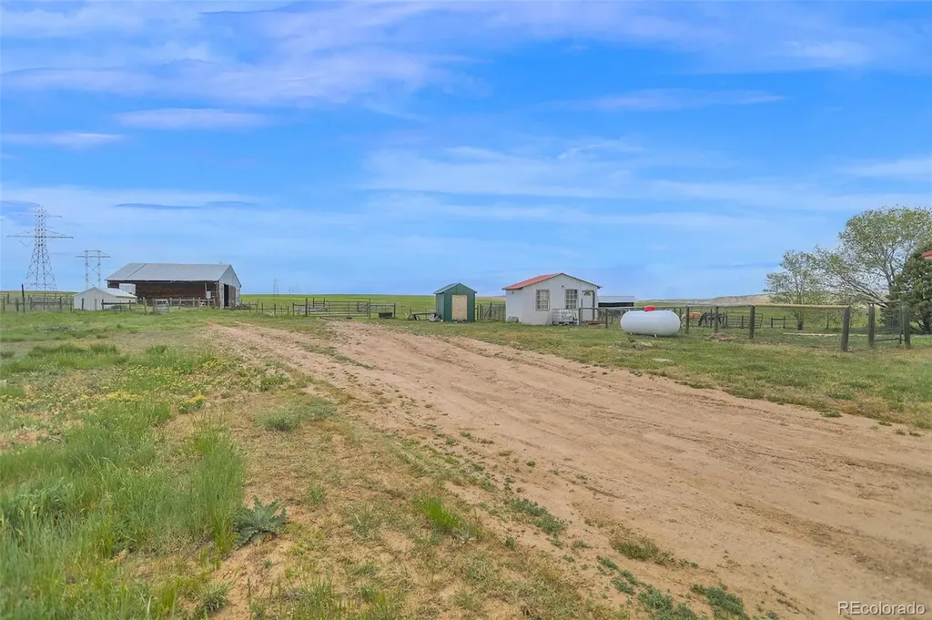 587 Roberts Road Craig CO 81625