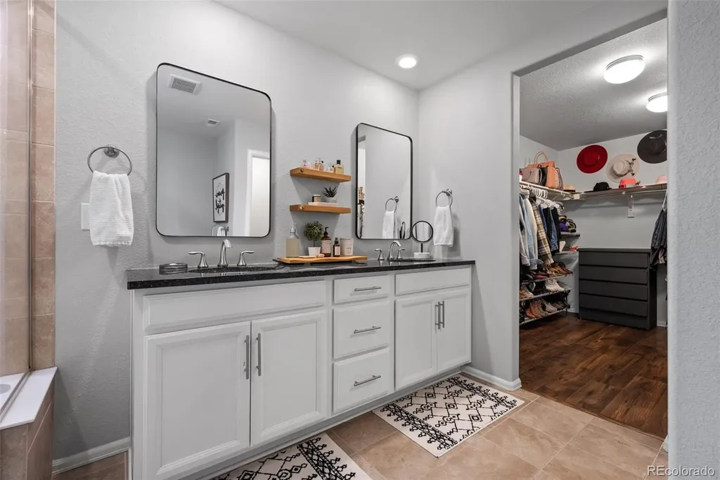 9796 Meeker Street Littleton CO 80125