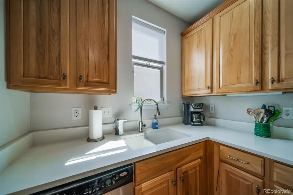 13694 E Weaver Place Englewood CO 80111