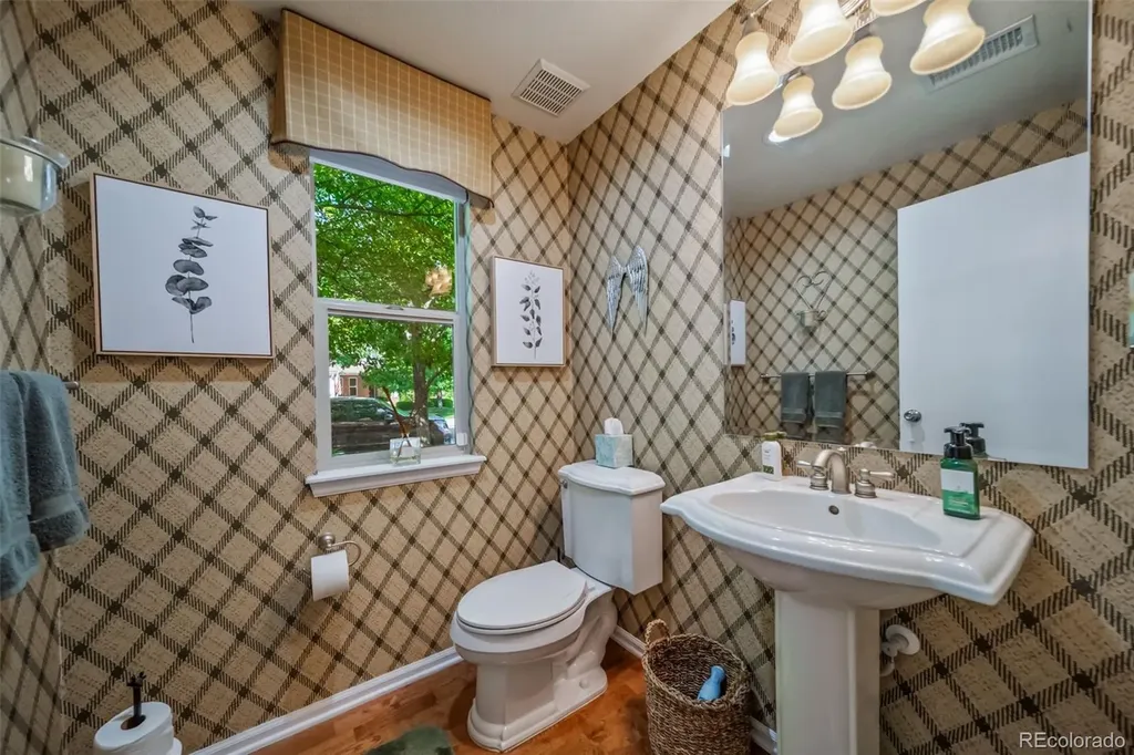 13694 E Weaver Place Englewood CO 80111
