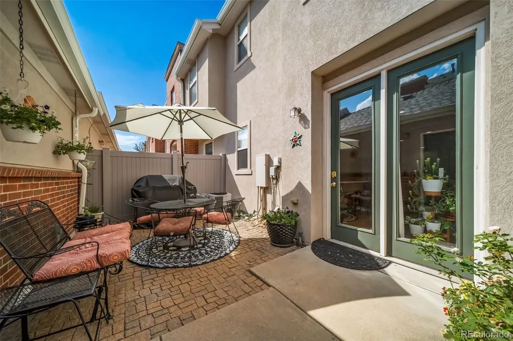 13694 E Weaver Place Englewood CO 80111