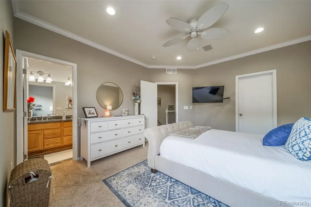 13694 E Weaver Place Englewood CO 80111