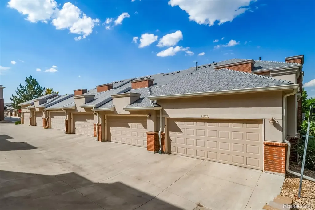 13694 E Weaver Place Englewood CO 80111