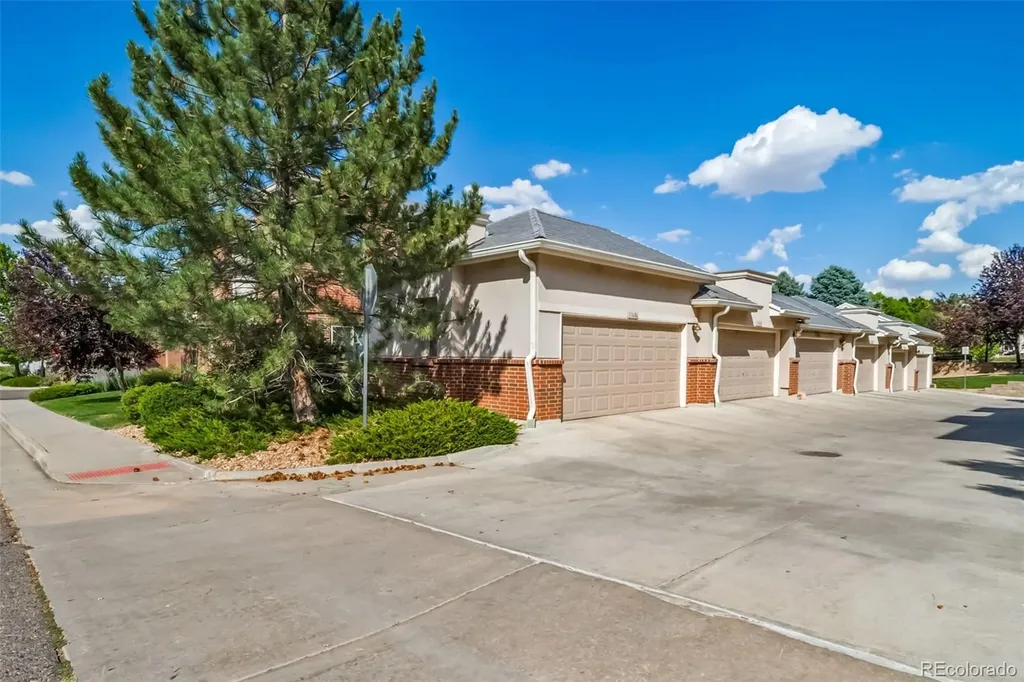13694 E Weaver Place Englewood CO 80111